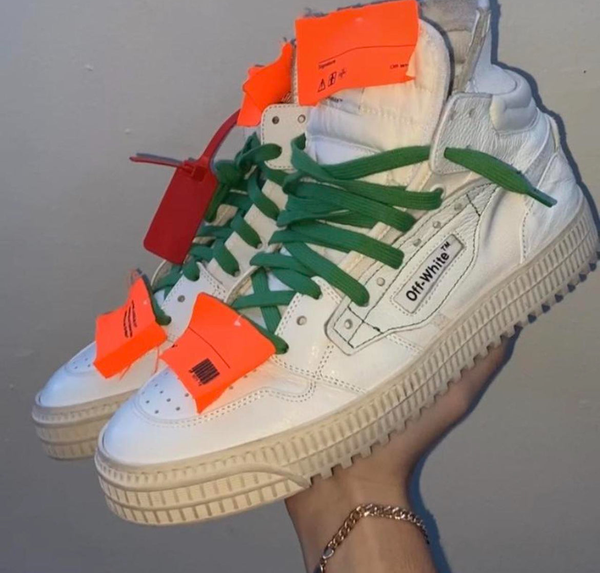 Off-White Sneakers 2013 size 8 M (PREOWNED)