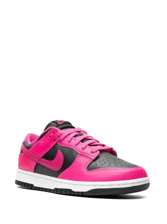 NIKE WOMENS DUNK LOW PINK FIERCE 8W (BRAND NEW)