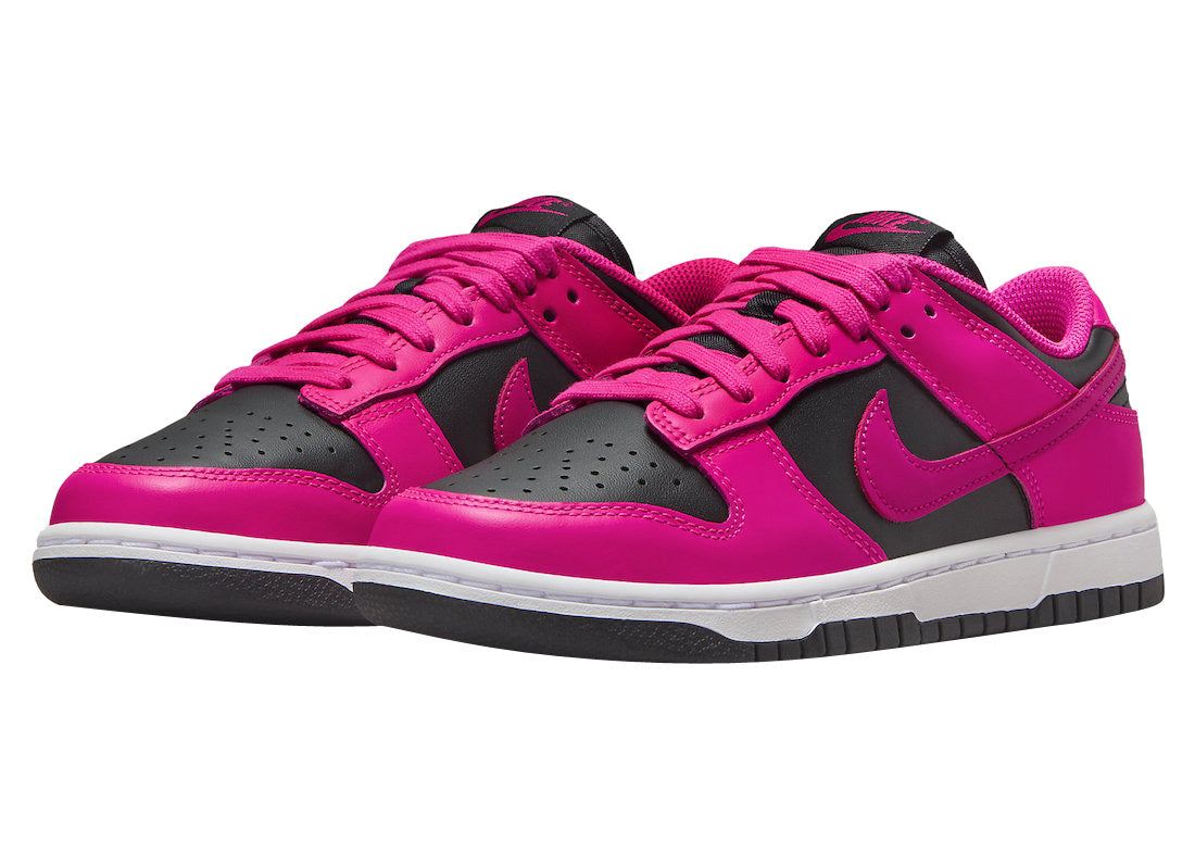 NIKE WOMENS DUNK LOW PINK FIERCE 8W (BRAND NEW)